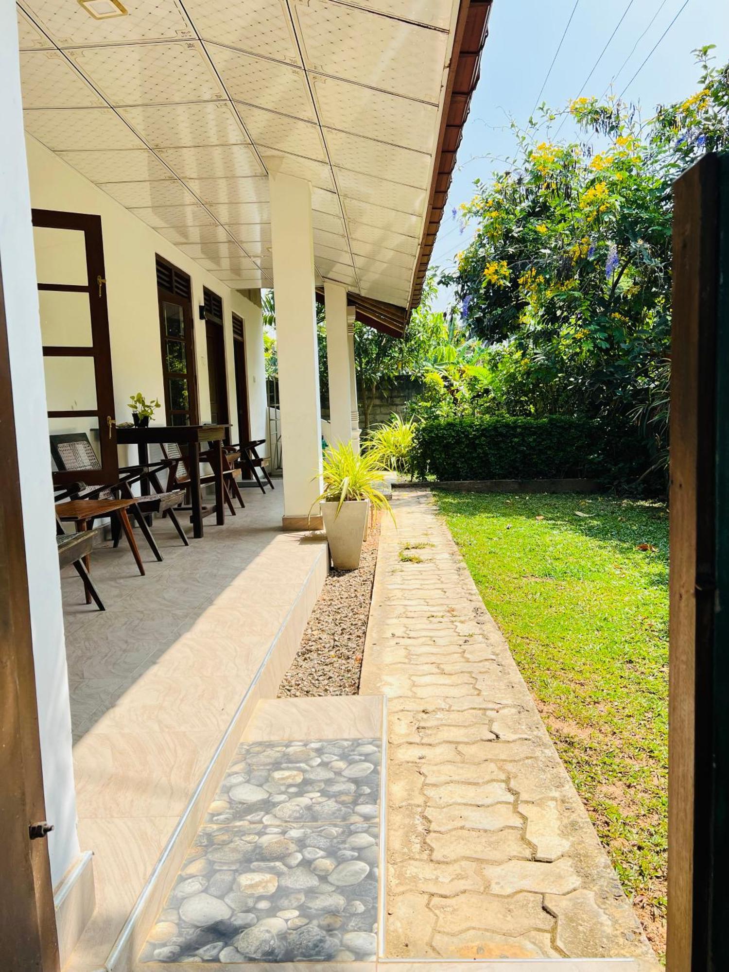 Medawatta Villa Мириса Екстериор снимка