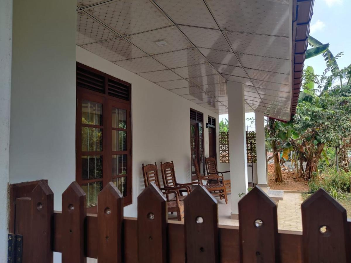 Medawatta Villa Мириса Екстериор снимка